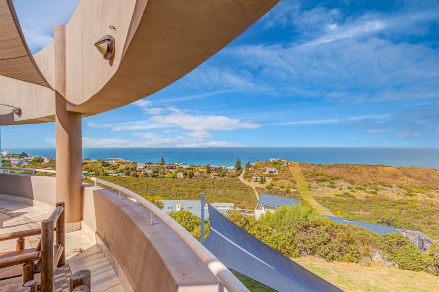 6 Bedroom Property for Sale in Brenton On Sea Western Cape
